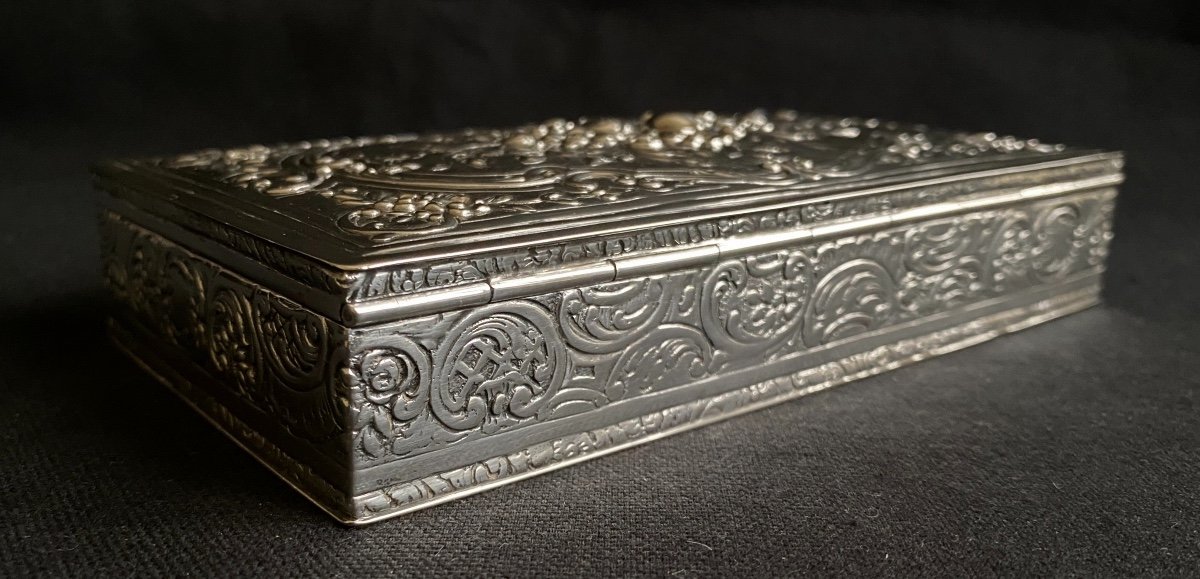 Large And Beautiful Old Box In Sterling Silver With Floral Decor-photo-3