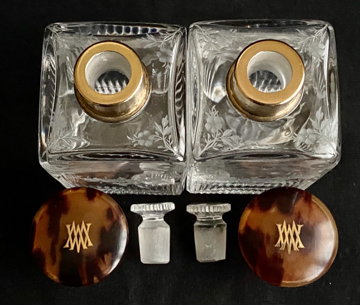 Pair Of Nineteenth Baccarat Crystal Flasks Tortoiseshell And Vermeil Frame By Louis Colin-photo-2
