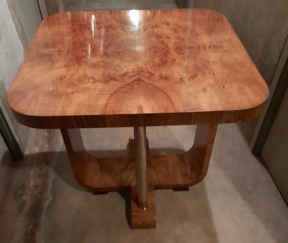 Modernist Art Deco Walnut Burl Table