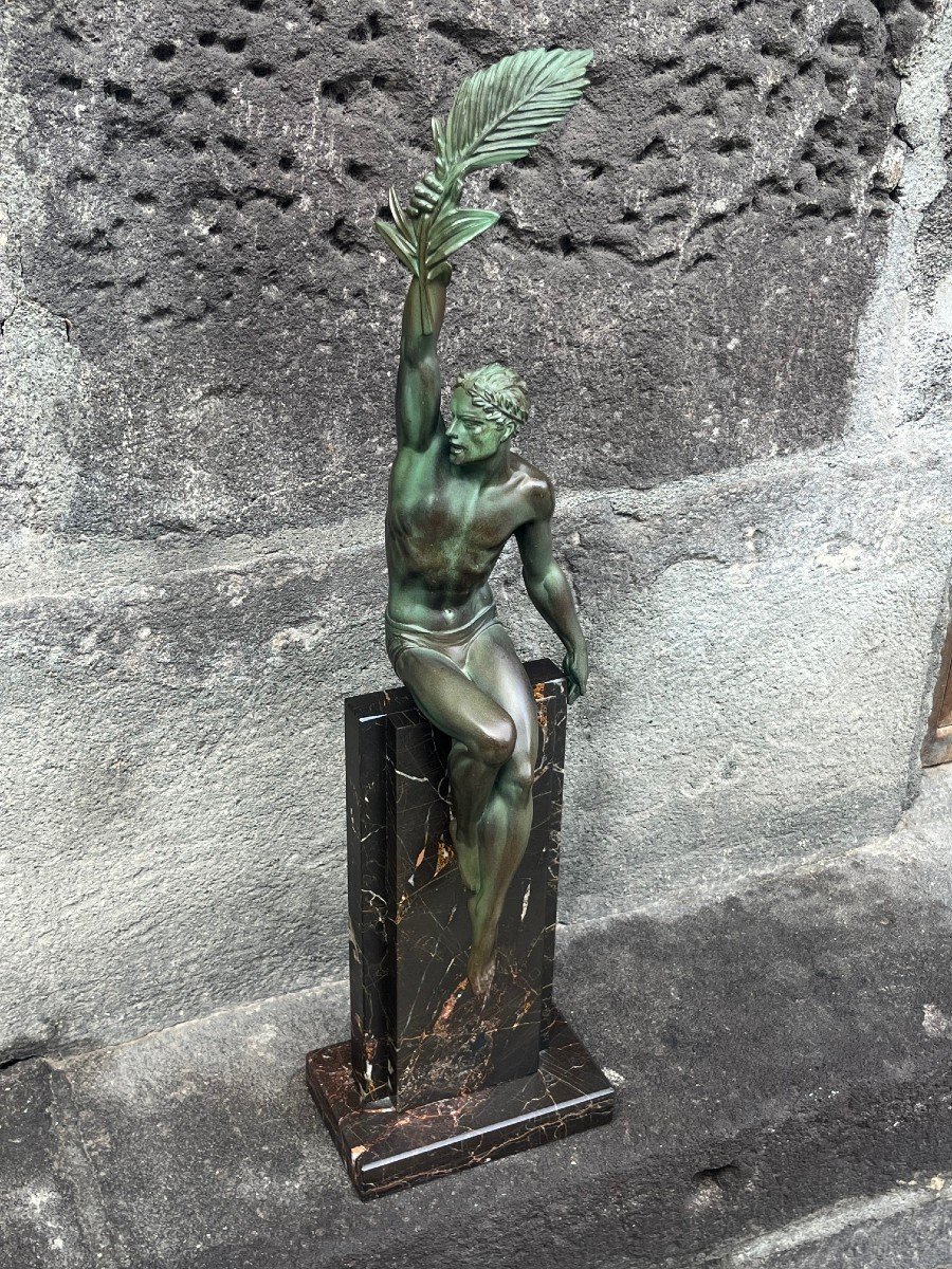 Sculpture Of Athlete With Palm Leaf Signed Pierre Le Faguays, Victoire-photo-1