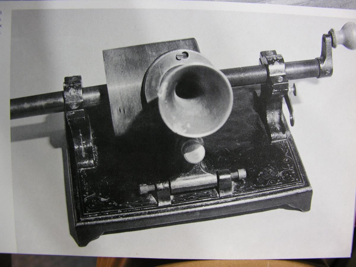 Phonographe à Feuille d'étain-photo-2
