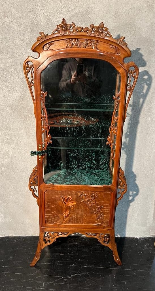 Vitrine Art Nouveau