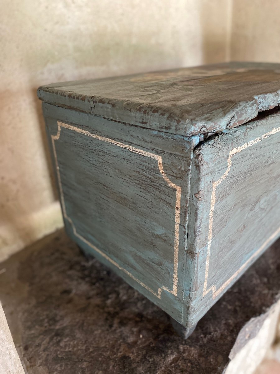 Small 18th Century Chest, Nicely Painted And Patinated-photo-3