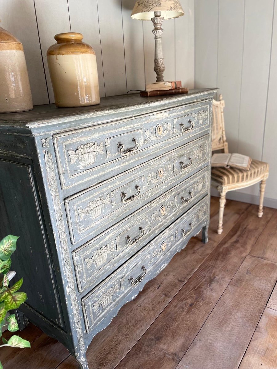 Louis XV Commode Dating From The 18th Century Pretty Patina -photo-3