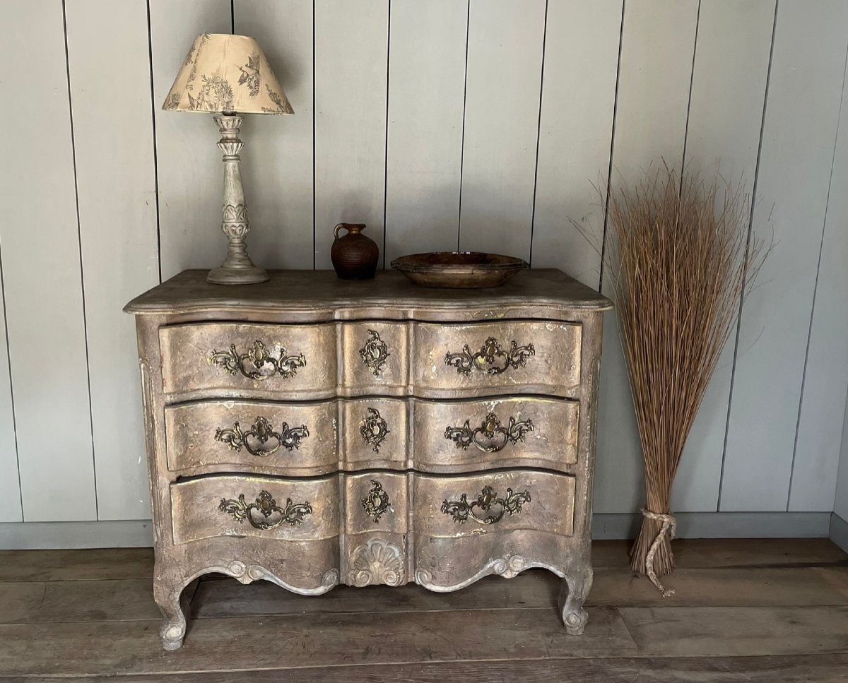 Louis XV Crossbow Chest Of Drawers Beautiful Patina Dating From The 1900s