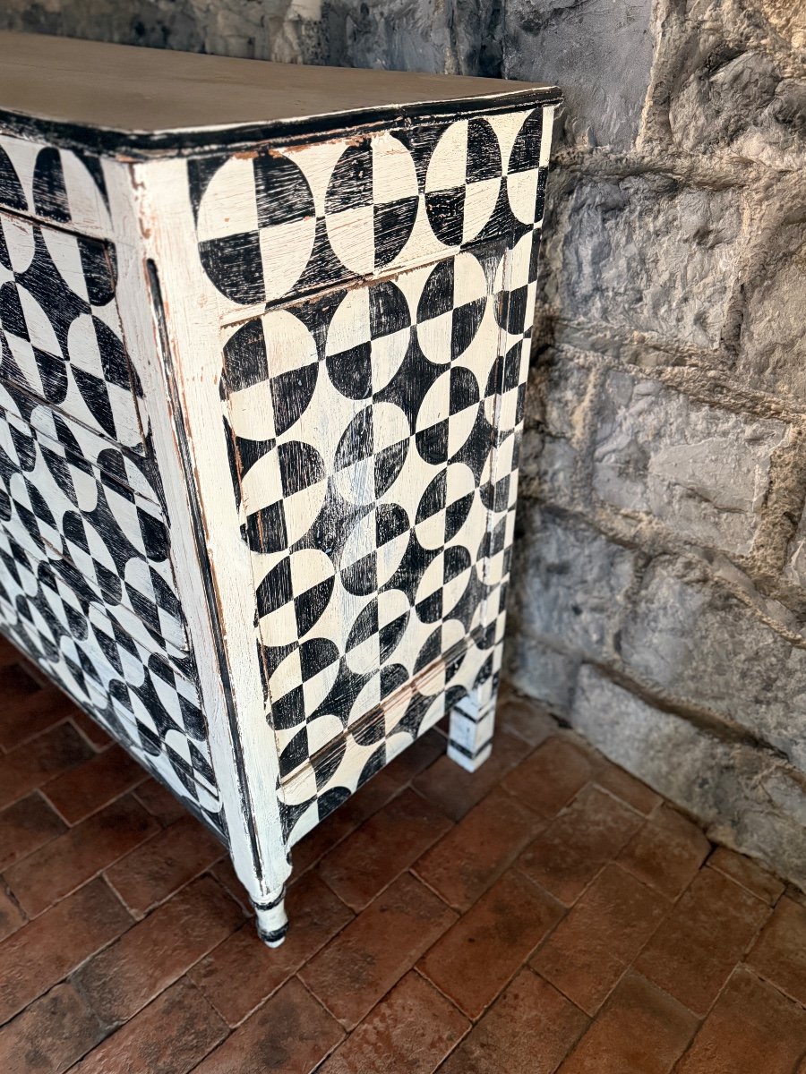 Louis XVI Commode Dating From The End Of The 18th Century, Patinated And Painted With Shapes -photo-7