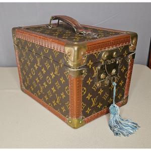 Louis Vuitton . Vanity. Mallette à Flacons 