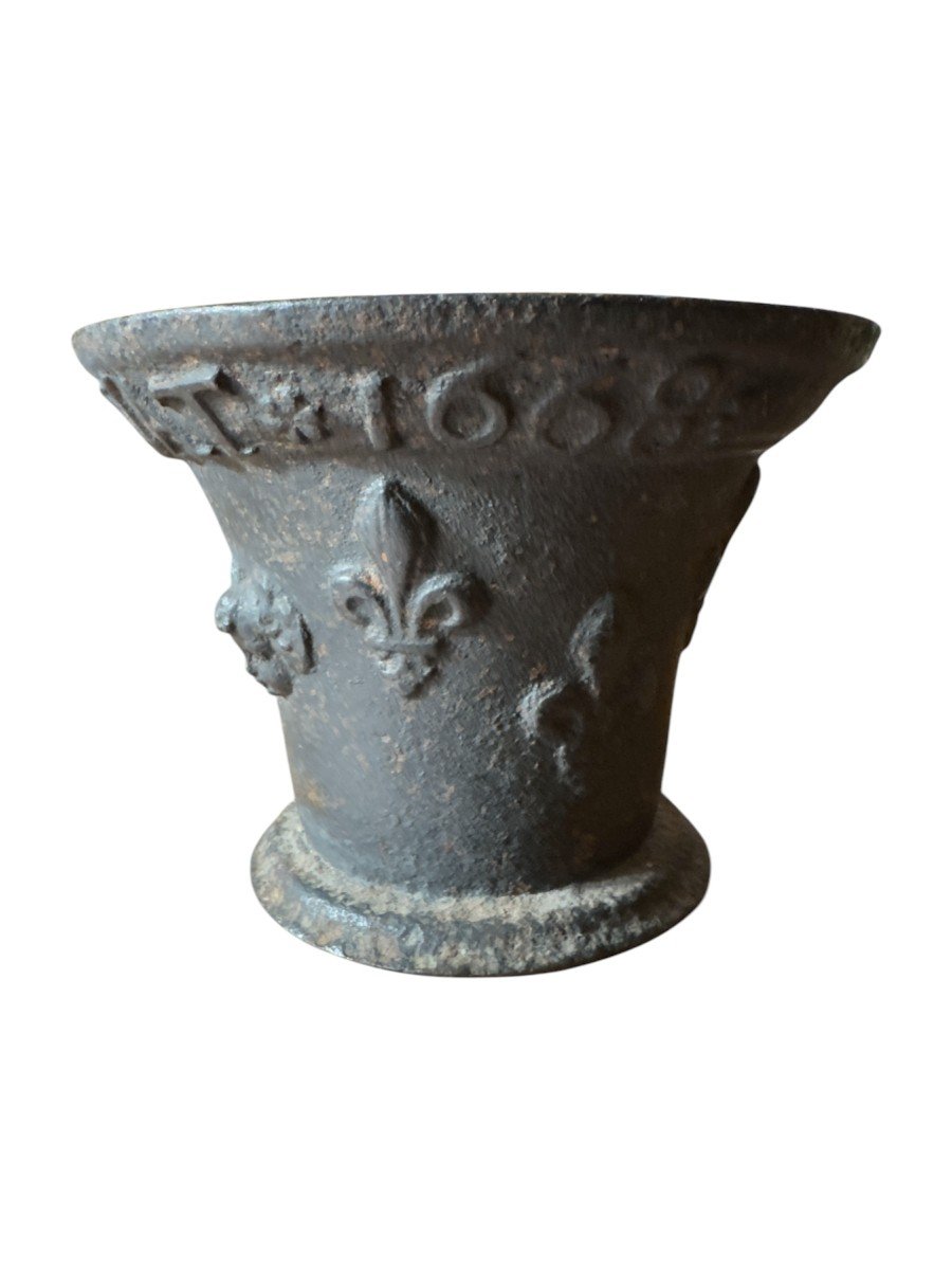 Apothecary's Mortar - Named And Dated, Fleur-de-lis And Cherubs' Heads - Early Period