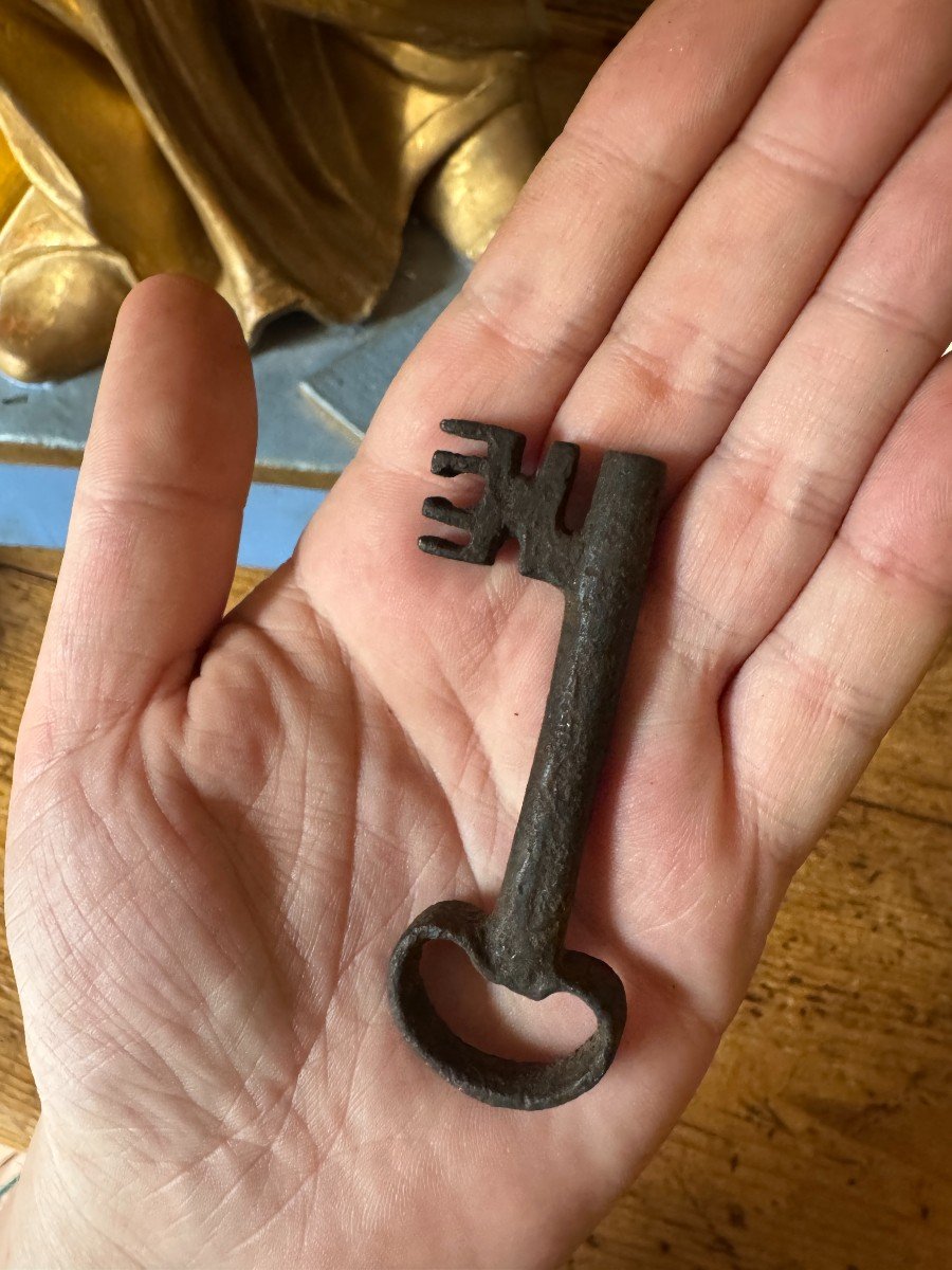 Key - Set Of 2 Keys From The End Of The 16th Century And 1 Key From The 17th Century - Wrought Iron - High Period-photo-4