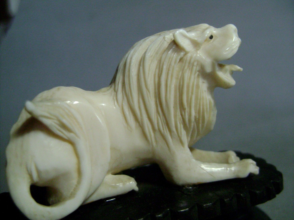 Ivory Okimono. Couple Of Lions. China 1920_30-photo-5