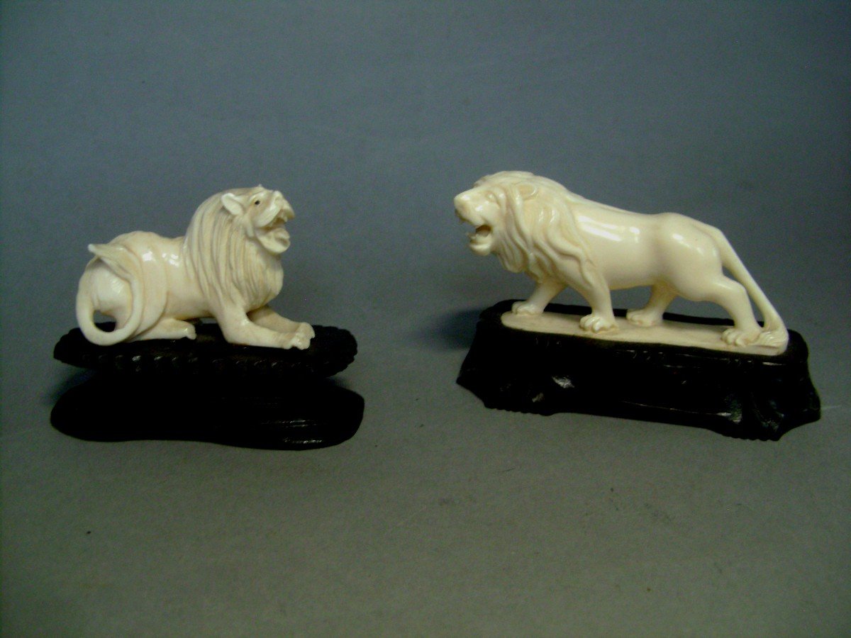 Ivory Okimono. Couple Of Lions. China 1920_30