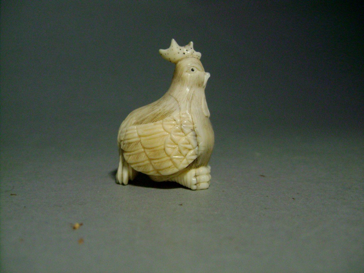 Netsuke En Ivoire. Poule Couvant. Japon époque Taisho (1912-1928 )-photo-2