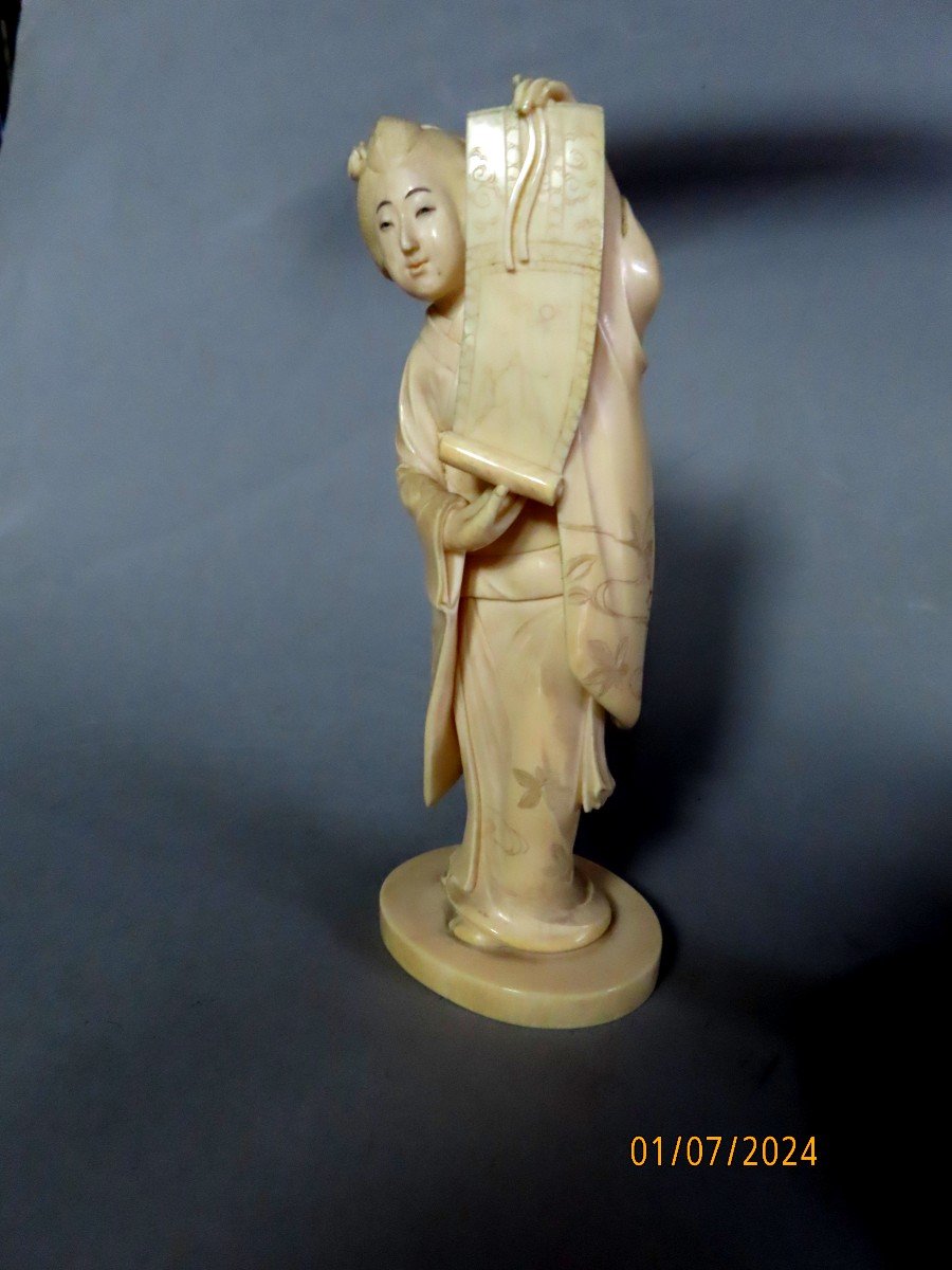 Ivory Okimono. Geisha At Kakemono. Japan Meiji Period (1868-1912)-photo-2