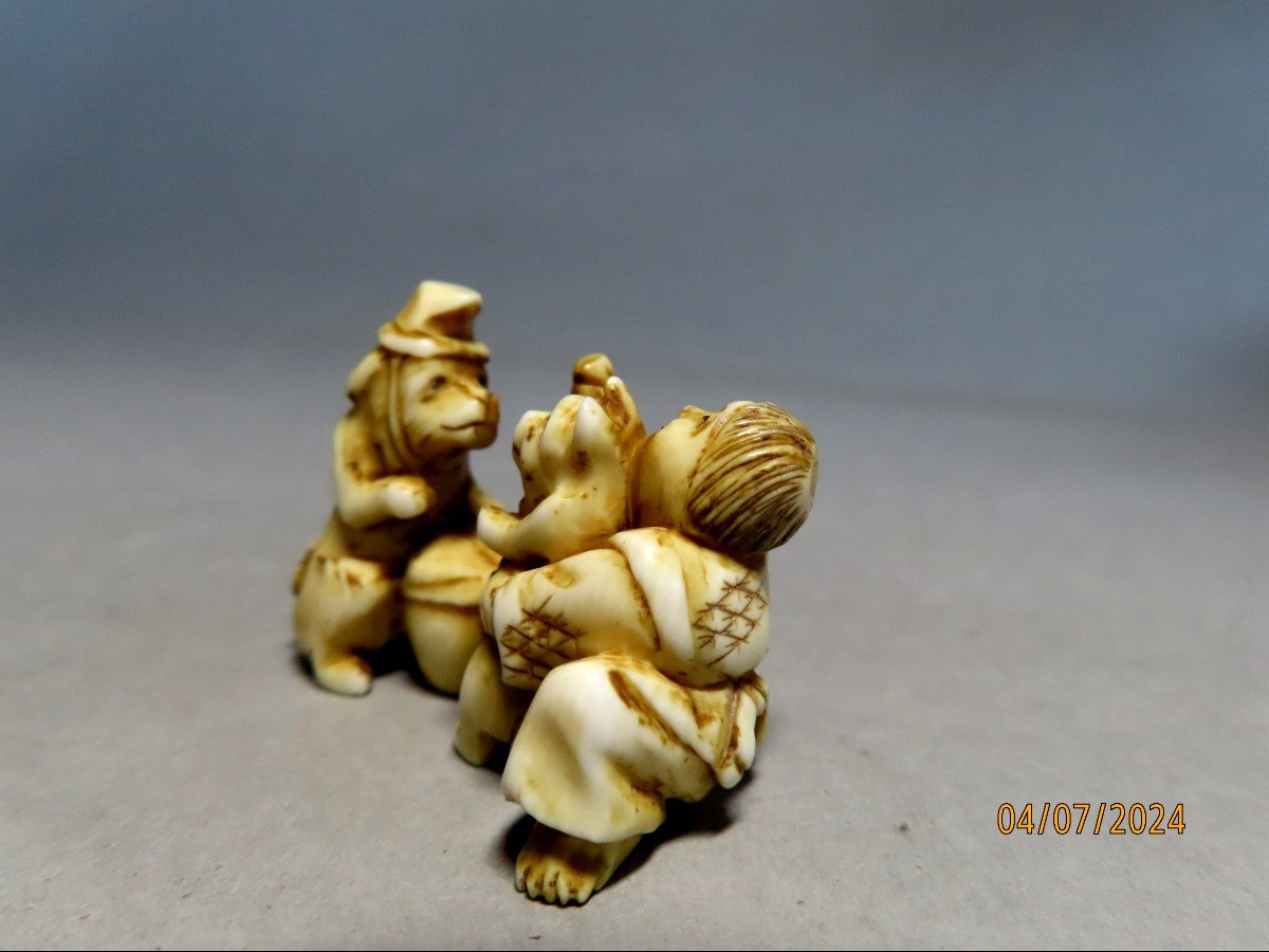 Ivory Netsuke. The Dog Tamer Karako. Japan Meiji Period (1868-1912)-photo-2