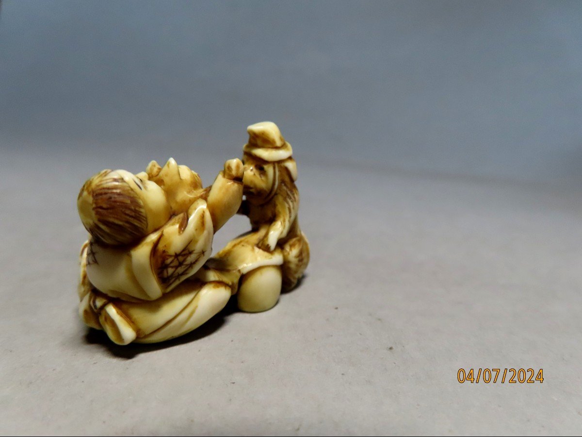 Ivory Netsuke. The Dog Tamer Karako. Japan Meiji Period (1868-1912)-photo-3