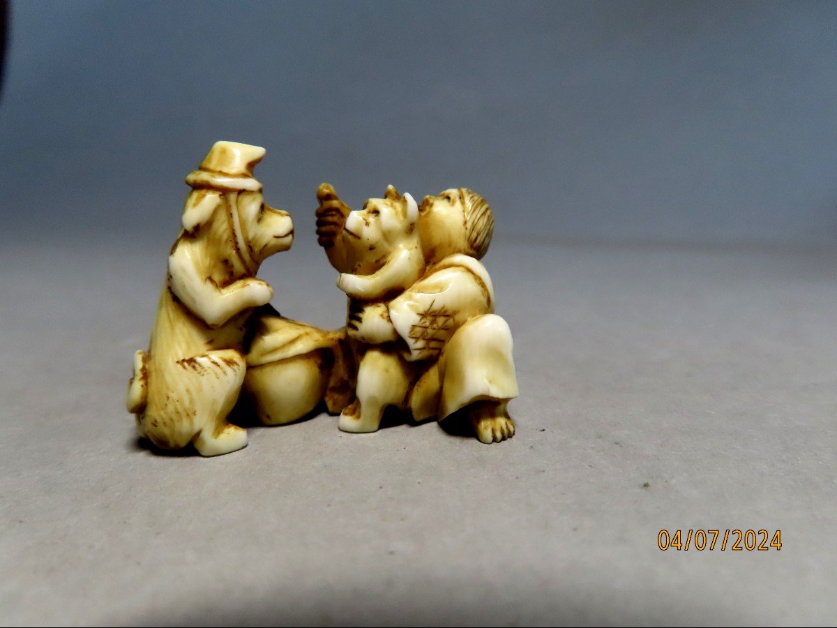 Ivory Netsuke. The Dog Tamer Karako. Japan Meiji Period (1868-1912)