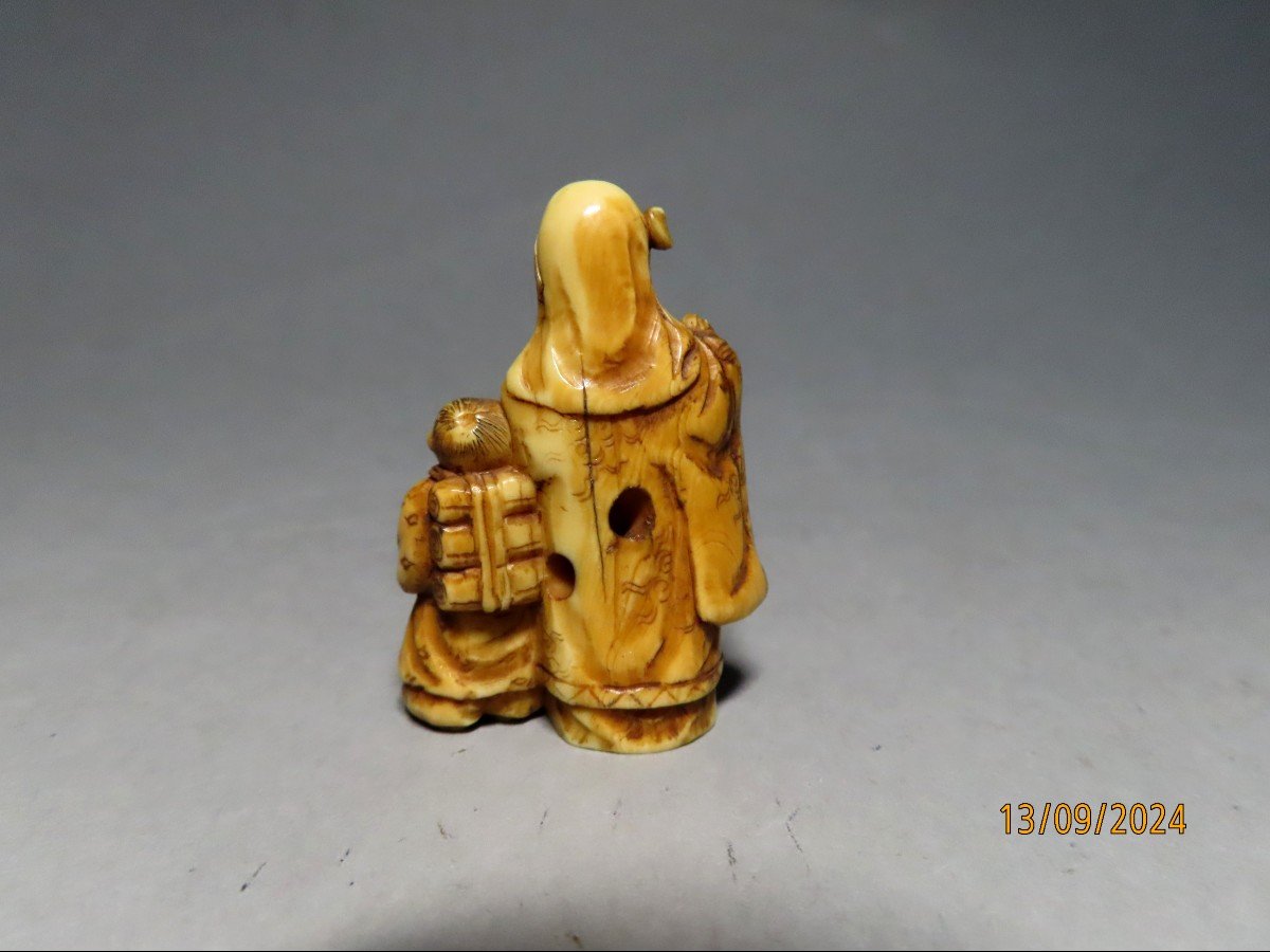 Deux Netsuke en ivoire. Vieux Sages et enfant. Japon époque Meiji (1868-1912 )-photo-5