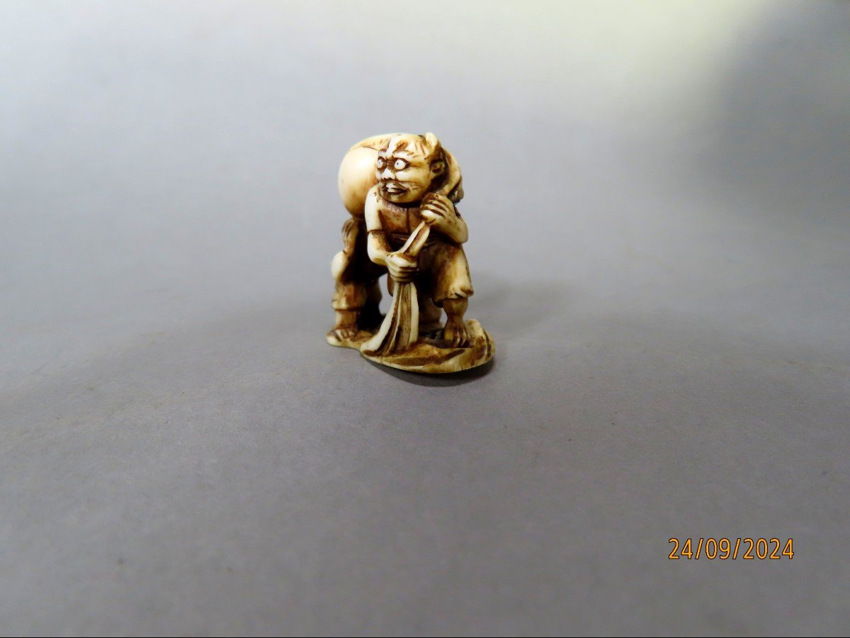 Ivory Netsuke. The Thieving Onis. Japan, Meiji Period (1868-1912)-photo-2