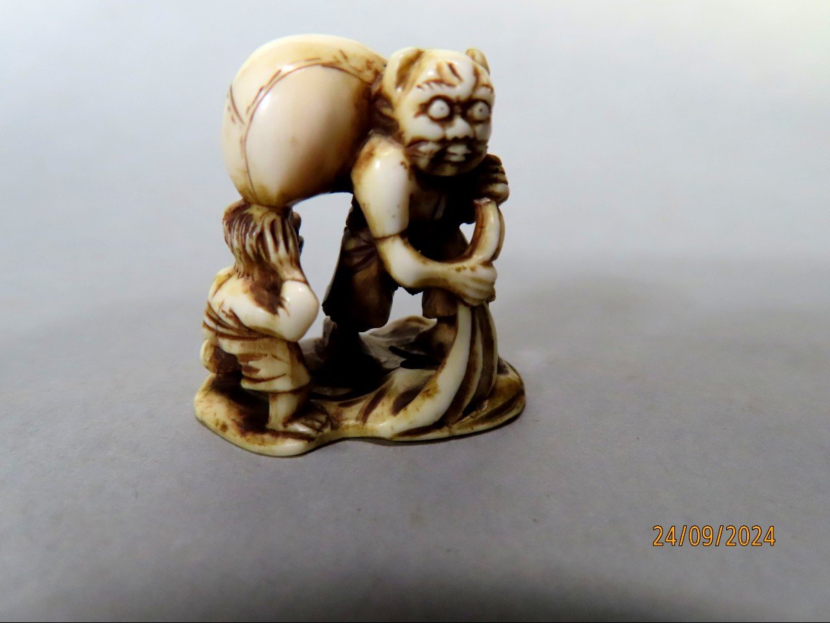 Ivory Netsuke. The Thieving Onis. Japan, Meiji Period (1868-1912)-photo-2