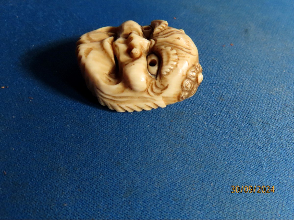 Ivory Netsuke. Kabuki Theater Mask. Oni. Signed Gyokuko. Japan Meiji Period (1868-1912)-photo-2