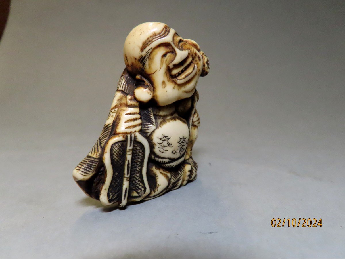 Ivory Netsuke. Laughing Hotei. Japan Meiji Period (1868-1912)-photo-2