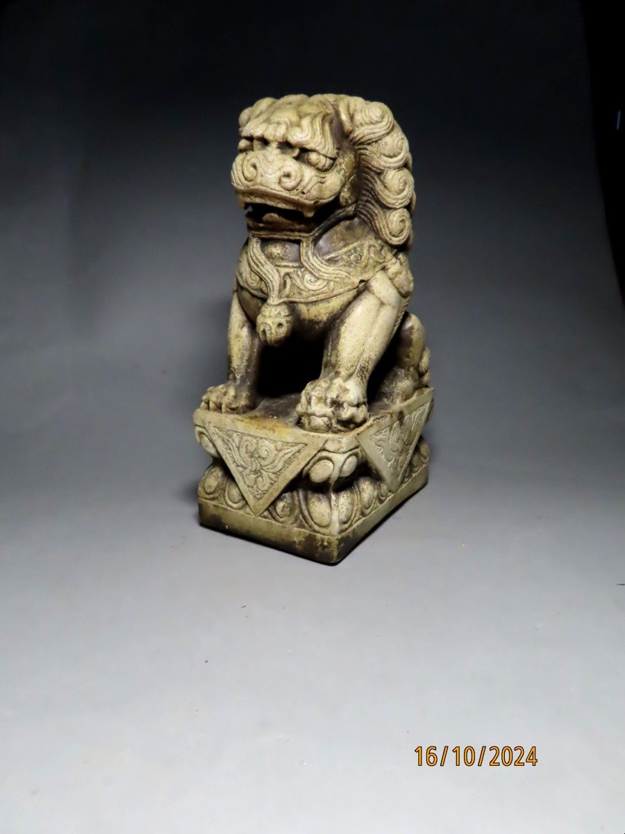 Hard Stone Fö Dog. China, 19th Century.