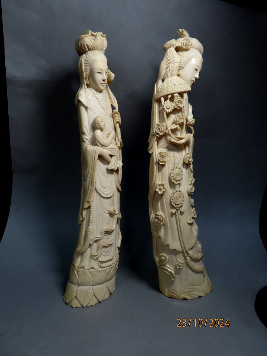 Two Ivory Okimono. Gwan-yin With Girls And Child. Japan Taisho Era (1912-1928)-photo-1