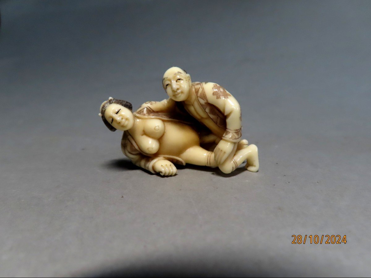 Erotic Netsuke In Ivory. Couple. Japan Taisho Period (1912-1928)