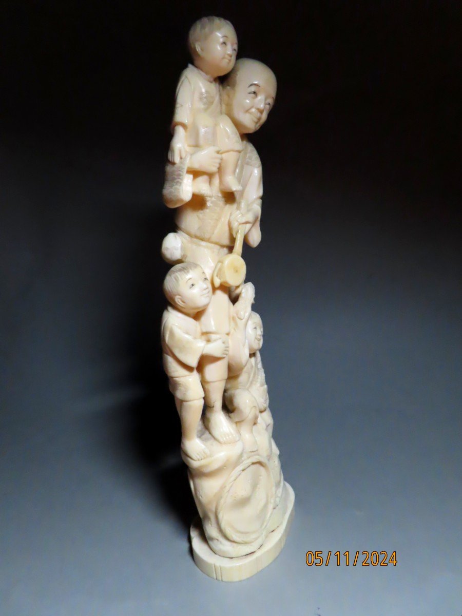 Ivory Okimono. Father And His Three Children. Japan, Taisho Period (1912-1928)-photo-2