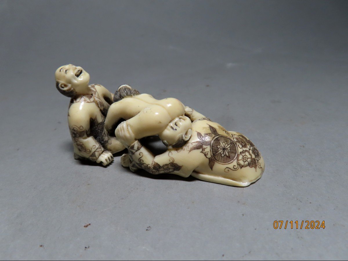 Ivory Netsuke. Three-person Party. Japan Taisho Period (1912-1928)-photo-4