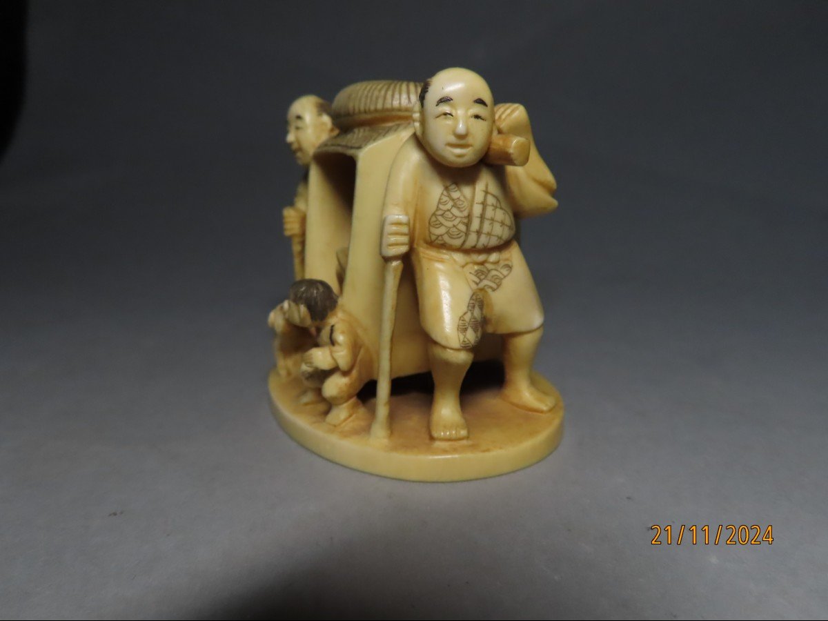 Netsuke en ivoire. Palanquin. Signé Gyokuyuki. Japon époque Meiji (1868-1912 )-photo-2