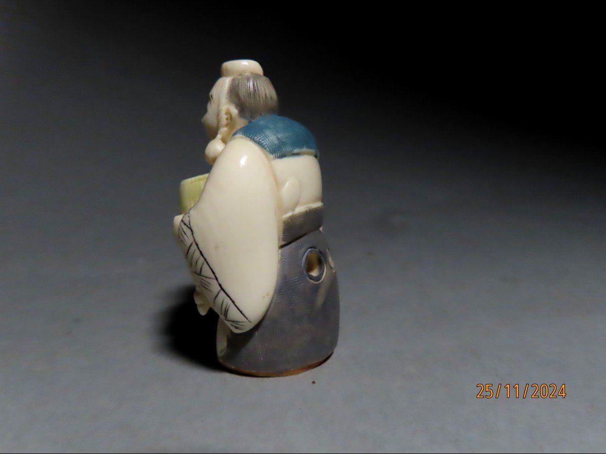 Ivory Netsuke. Notable In The Kakemono. Japan Taisho Period (1912-1928)-photo-3