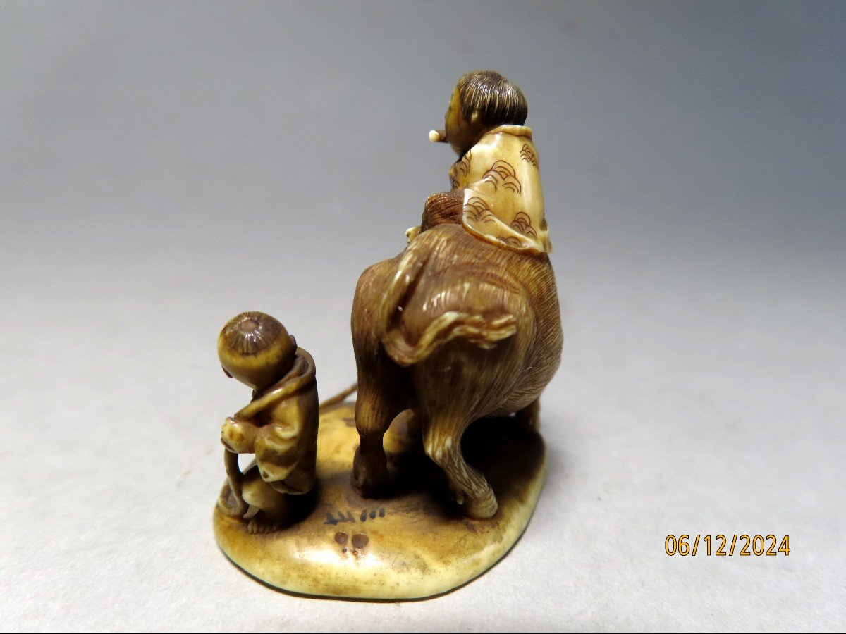 Netsuke en ivoire. Deux karako bouviers. Signé, Japon époque Meiji (1868-1912 )-photo-3