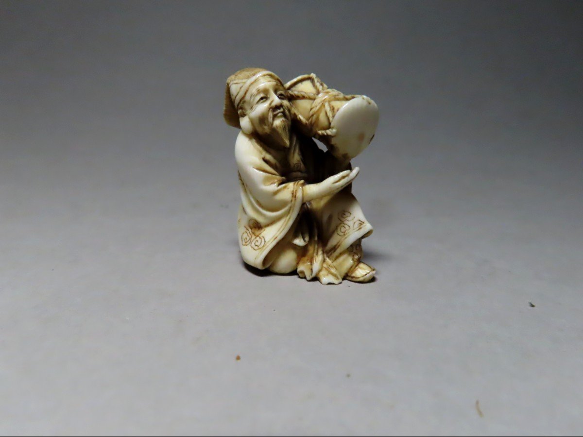 Ivory Nzetsuke. Tsuzumi Player. Meiji Japan (1868-1912)