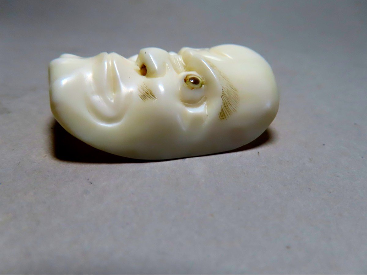 Deux Netsuke. Masques de théâtre Nô. Japon époque Meiji (1868-1912 )-photo-3