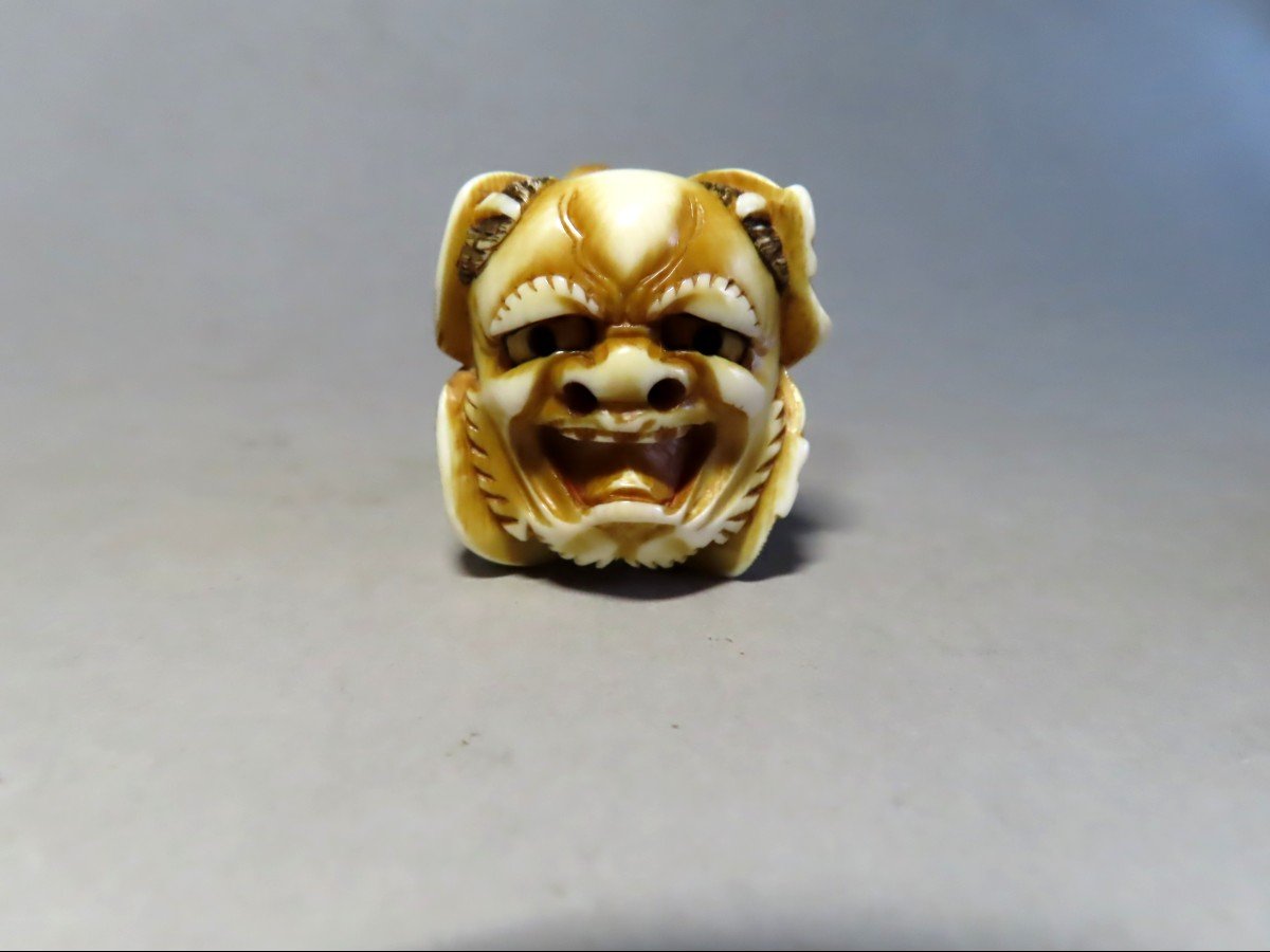 Netsuke en ivoire. Six Masques de théâtre kabuki. Japon époque Meiji.-photo-3