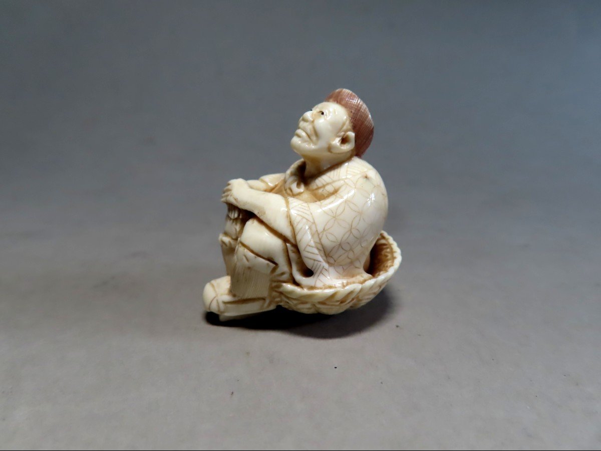 Ivory Netsuke. The Dreamer. Japan Taisho Period (1912-1928)