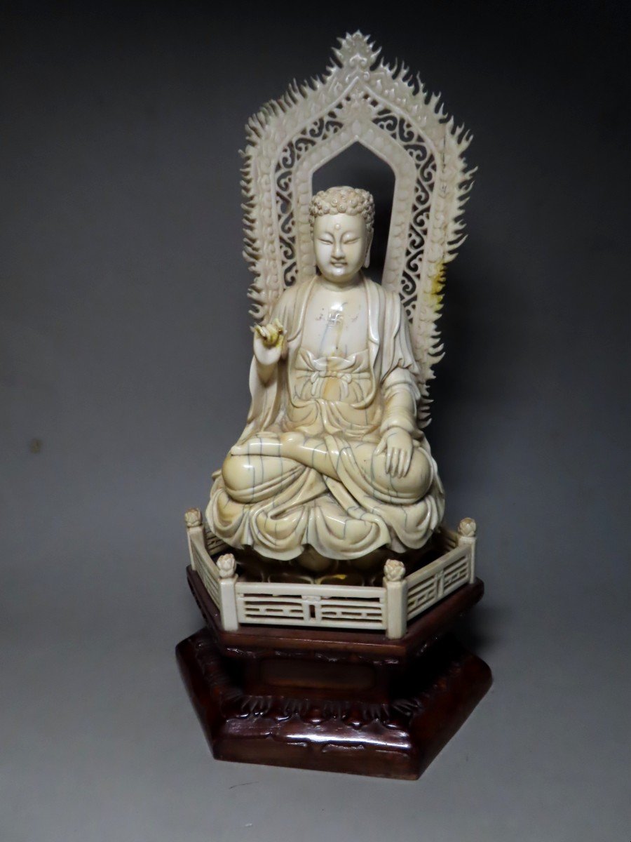 Ivory Okimono. Buddha In Meditation. China, Early 20th Century.