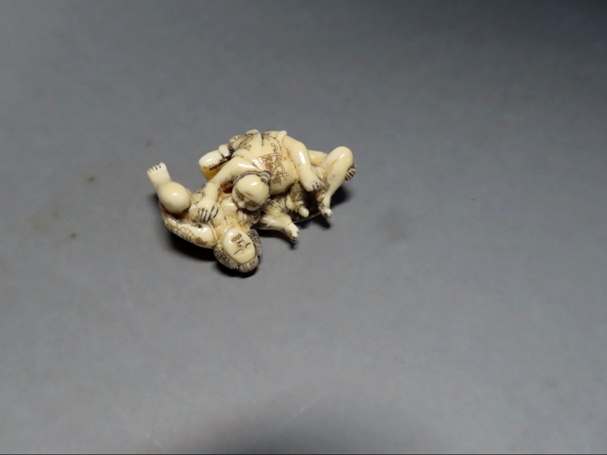 Ivory Erotic Netsuke. Hetero And Homo Scene. Japan Taisho Period (1912-1928)