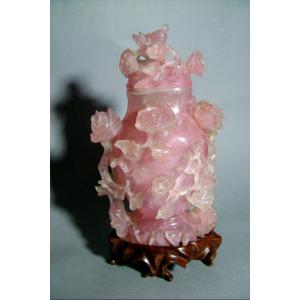 Vase Covered In Rose Quartz. China Early 20th Century.