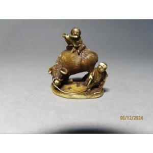 Netsuke en ivoire. Deux karako bouviers. Signé, Japon époque Meiji (1868-1912 )