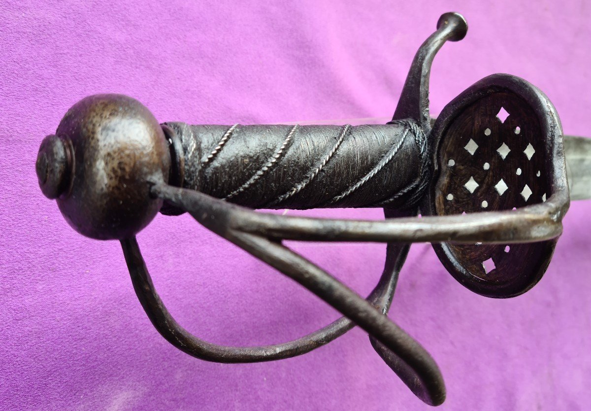 Germanic Cavalry Sword, Engraved Blade 17th Century-photo-1