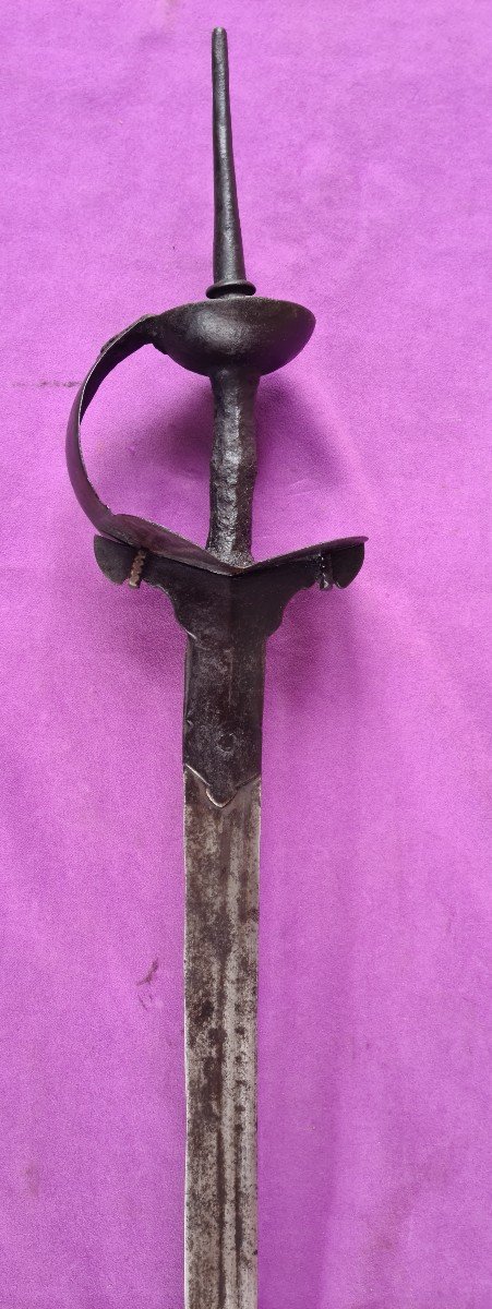 Firangi, Khanda Type Sword, India 17th-photo-3