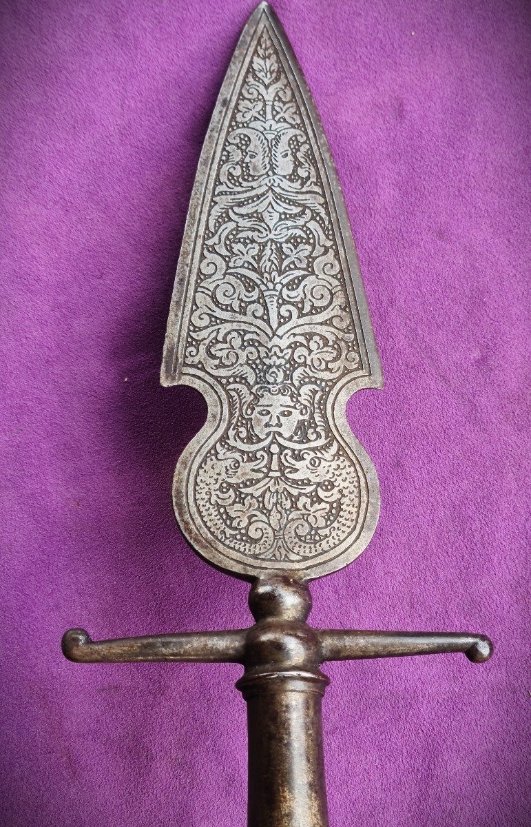 Engraved Esponton, 16th Century Style, In Steel And Not Cast Iron.-photo-3