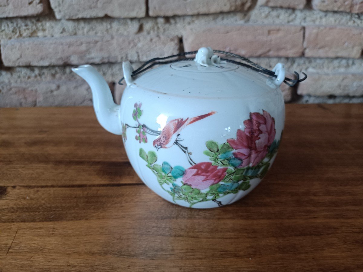 China Republic Porcelain Teapot With Famille Rose Decor Late 19th Century