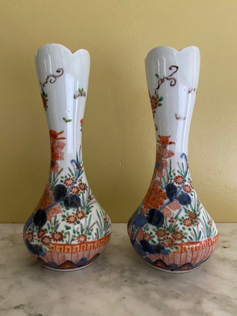 Paire De Petits Vases En Porcelaine De Imari, Japon, Epoque Début XXème-photo-2