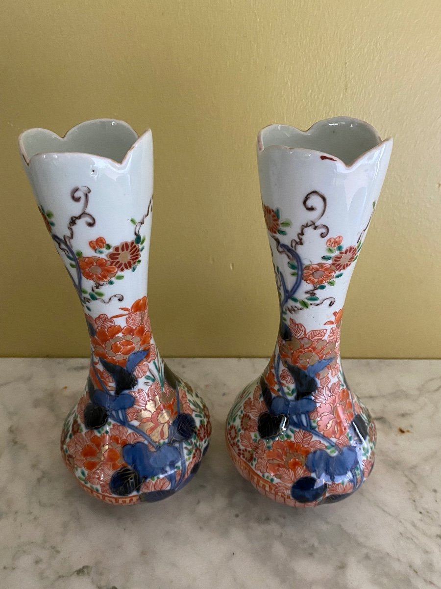 Paire De Petits Vases En Porcelaine De Imari, Japon, Epoque Début XXème-photo-2