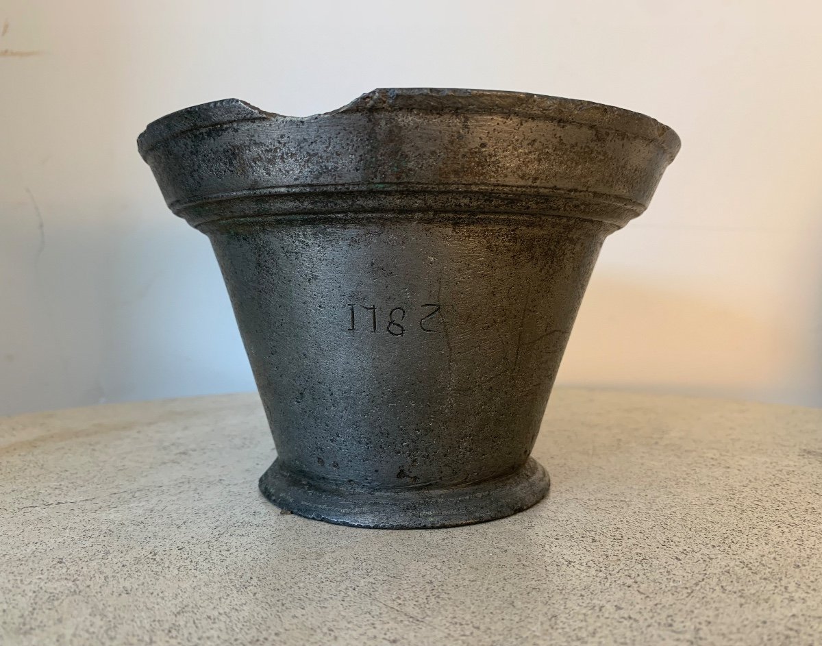 Apothecary Mortar In Bronze Dated From The Year 1782, Late 18th Century