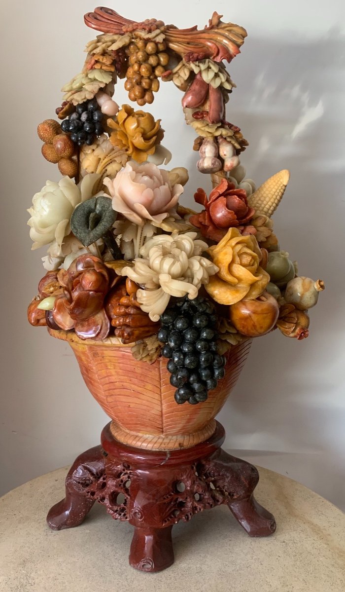 Large Basket Of Flowers, Fruits And Vegetables Carved In Steatite, China, 20th Century