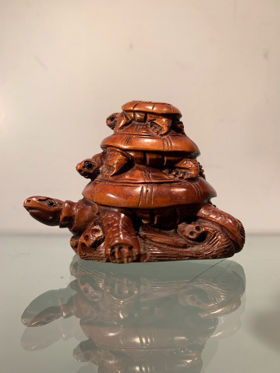 Netsuke Aux Tortues Signé, Buis Et Verre, Epoque Début XXème